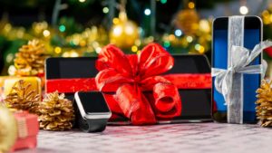 7 holiday gift ideas for people who rock your business